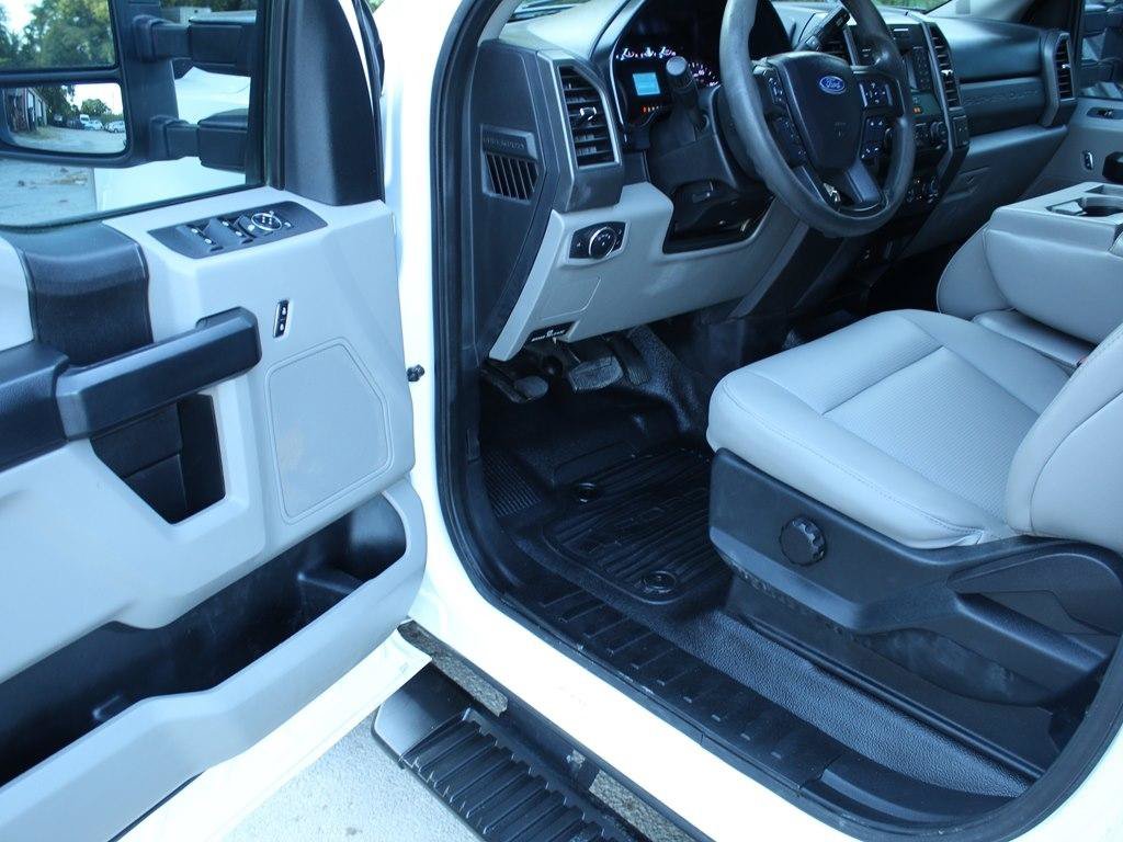 Used 2021 Ford F250 XL w/ Power Equipment Group AWD/4WD image 16