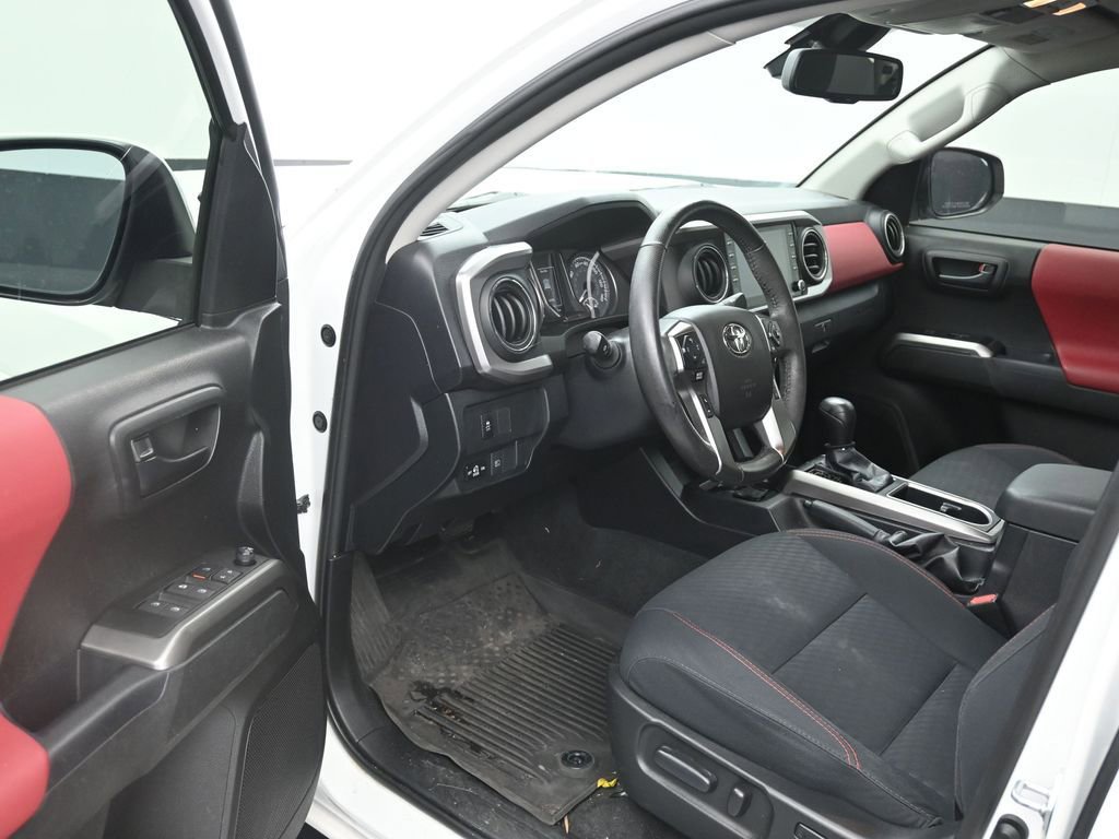 Used 2021 Toyota Tacoma SR5 image 10