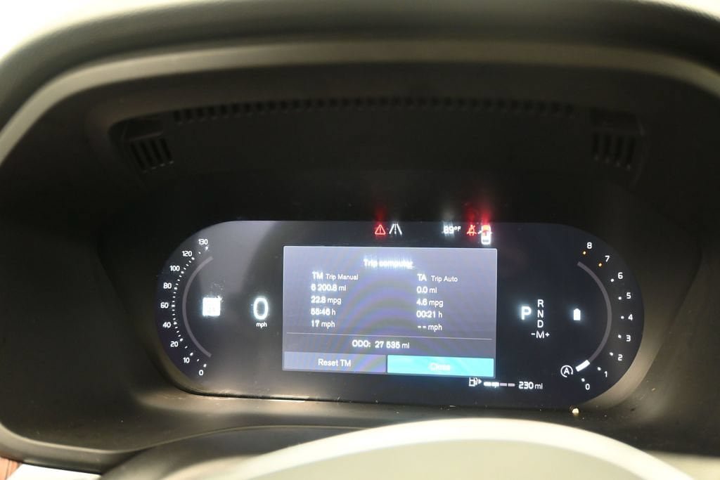 Certified 2024 Volvo XC60 B5 Plus AWD/4WD image 11