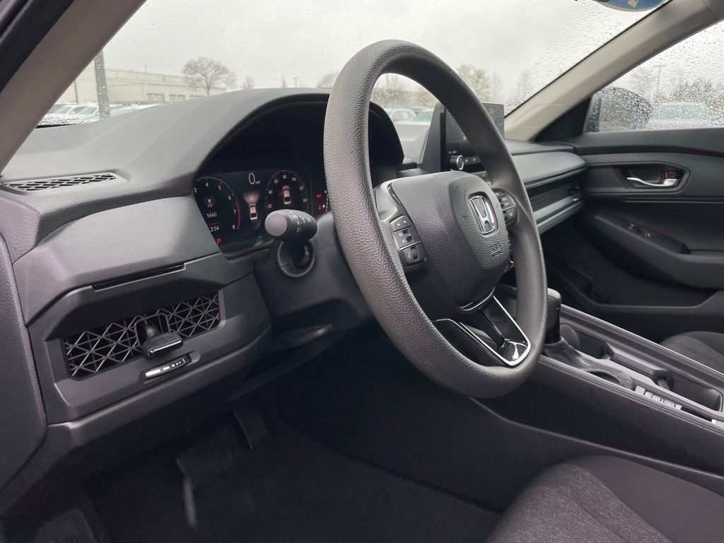 Certified 2025 Honda Accord LX image 27