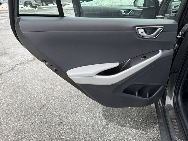 Used 2021 Hyundai Ioniq Limited image 15