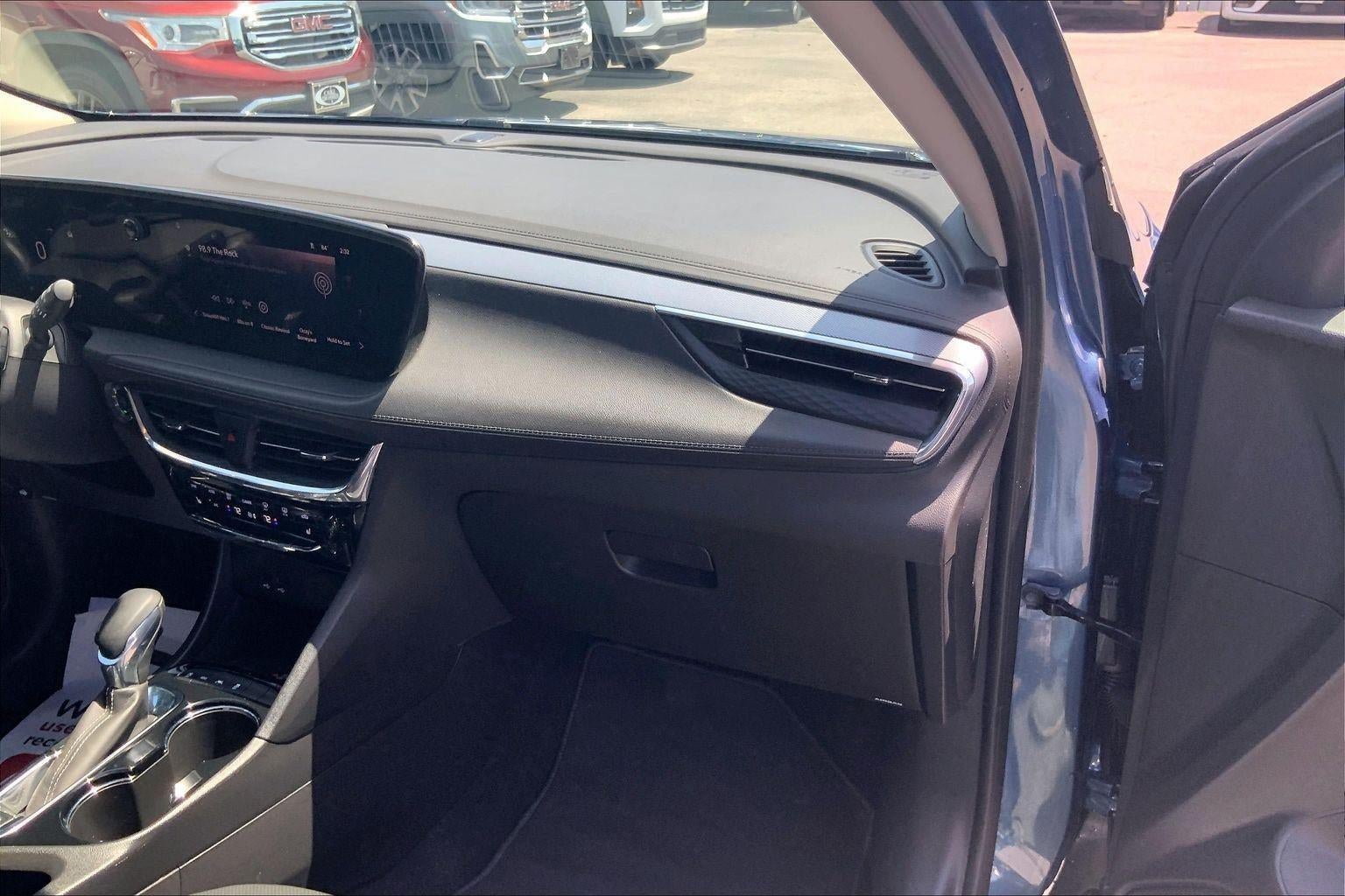 Used 2026 Buick Encore GX Avenir w/ Avenir Technology Package AWD/4WD image 15