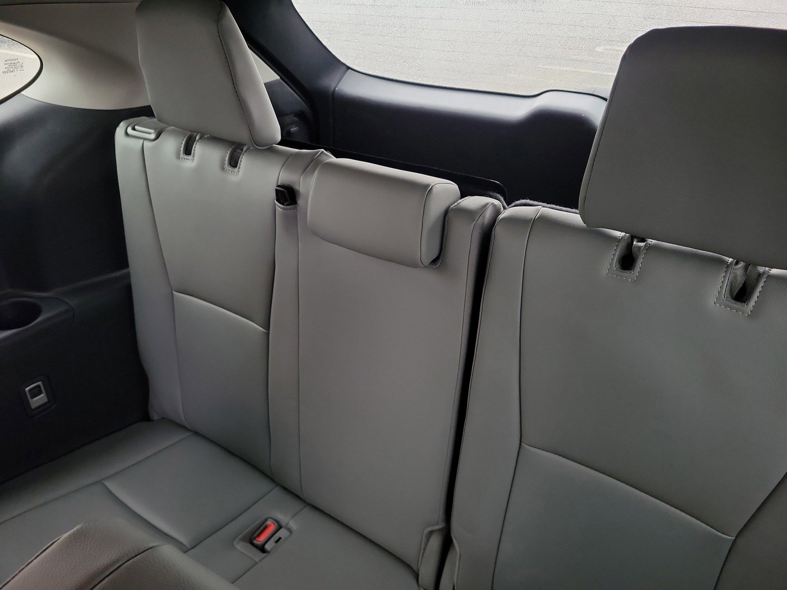 Used 2024 Toyota Highlander XLE AWD/4WD image 11