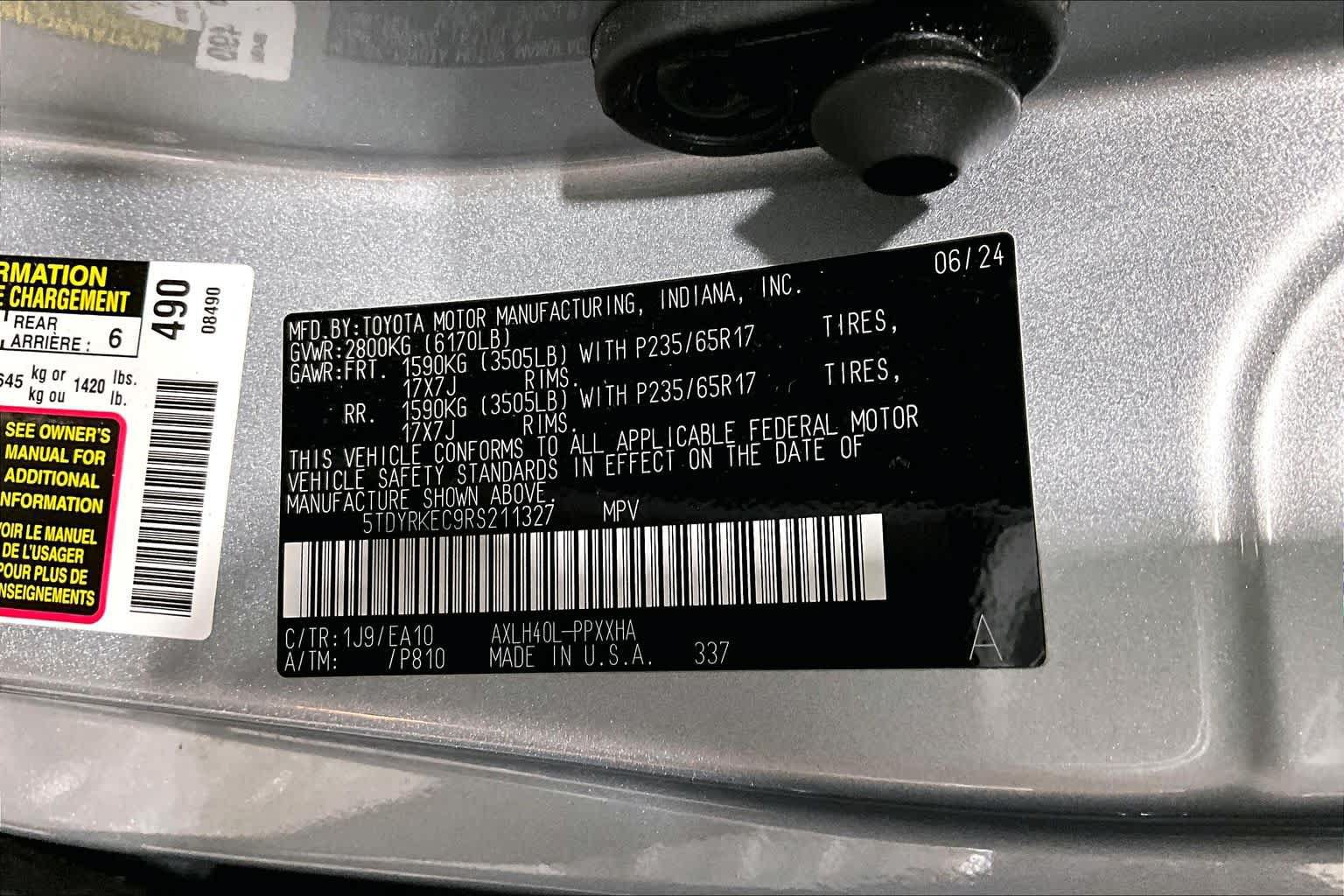 Used 2024 Toyota Sienna XLE FWD image 37