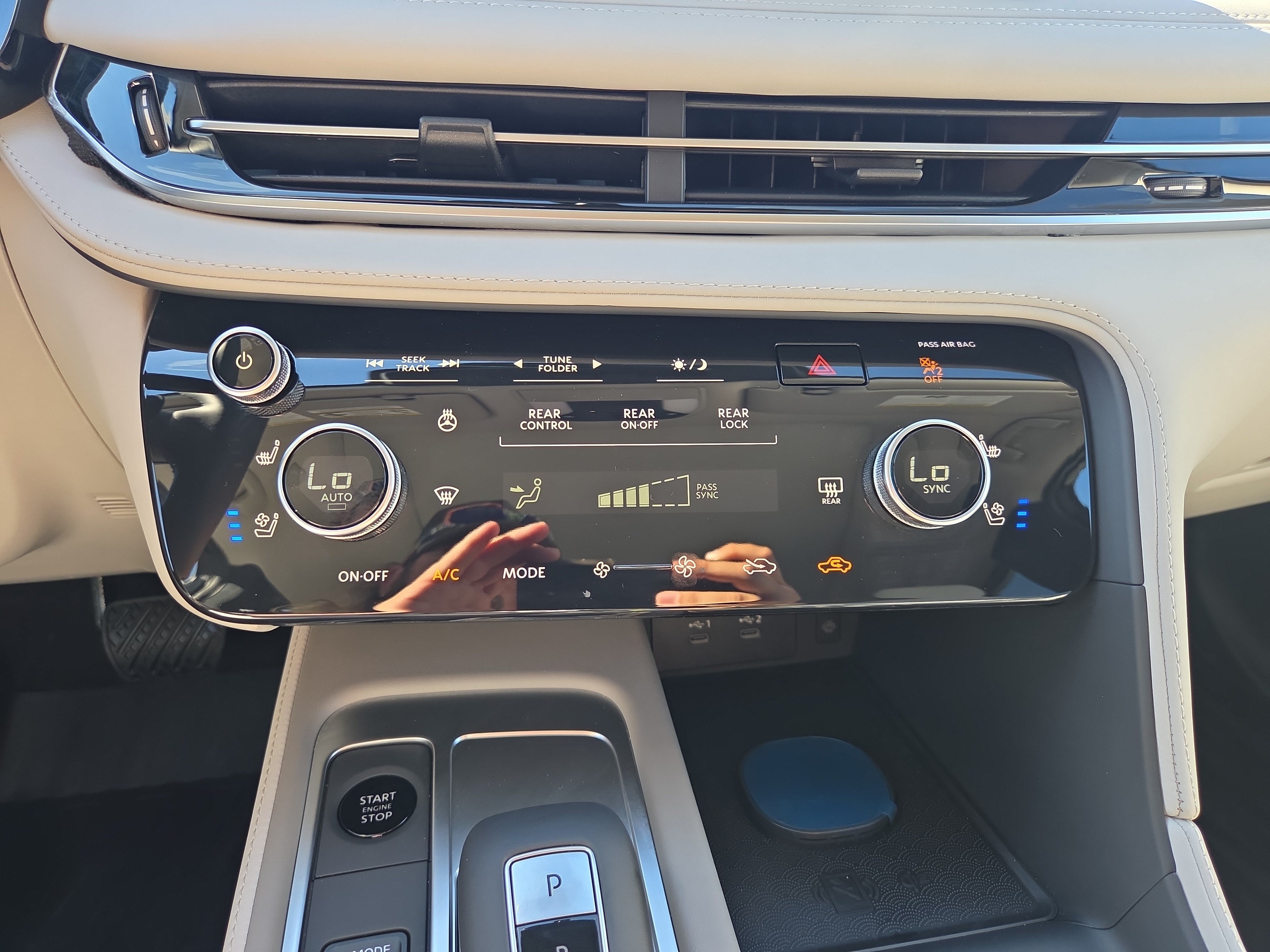 Used 2027 INFINITI QX60 Luxe w/ Cargo Package FWD image 14