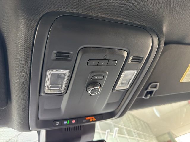 Used 2023 Chevrolet Suburban LT image 21