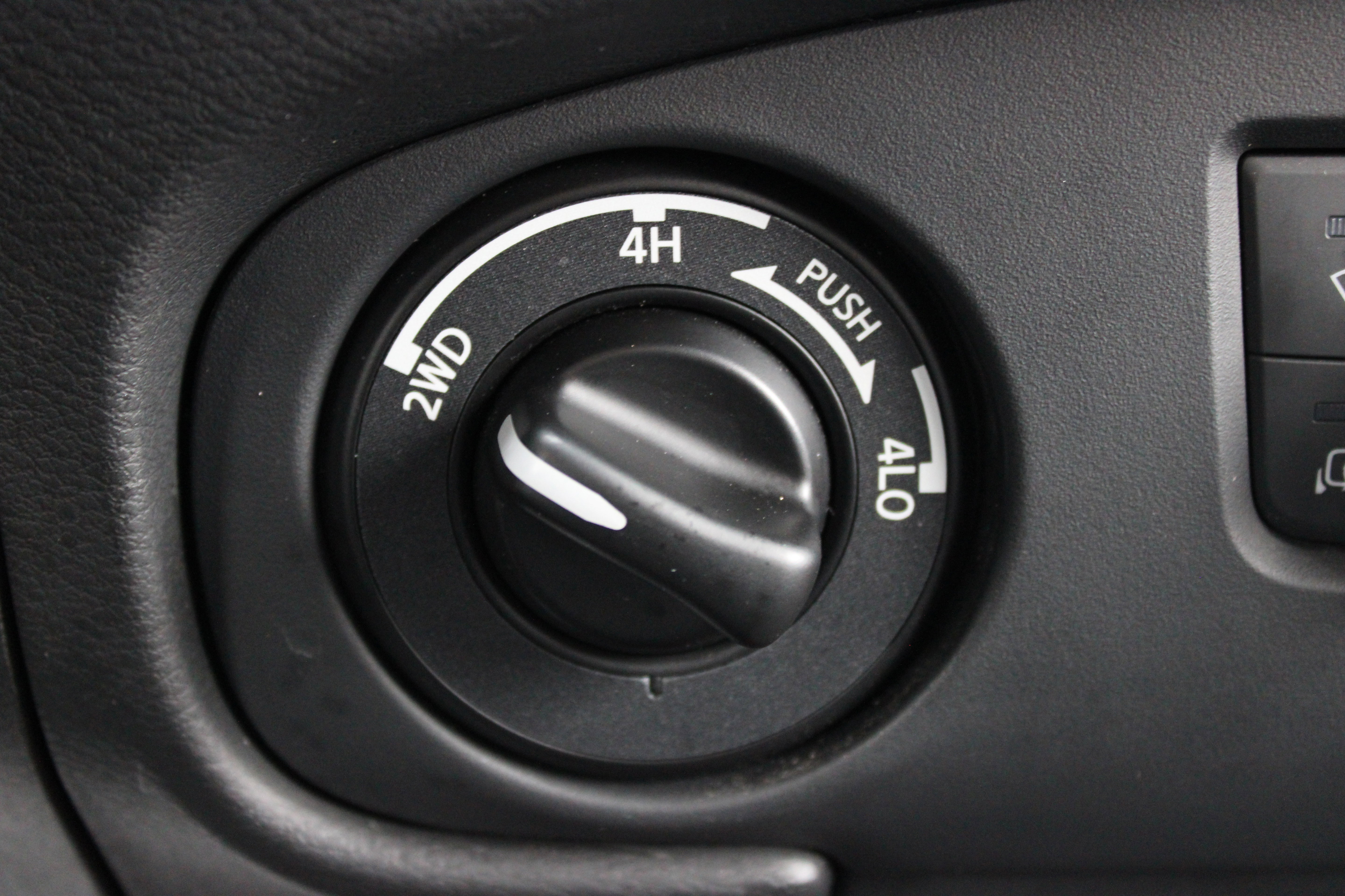 Certified 2024 Nissan Frontier PRO-4X w/ Pro Premium Package image 18