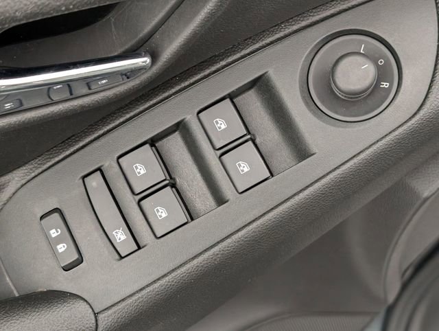 Used 2019 Chevrolet Trax LT w/ LT Convenience Package image 11