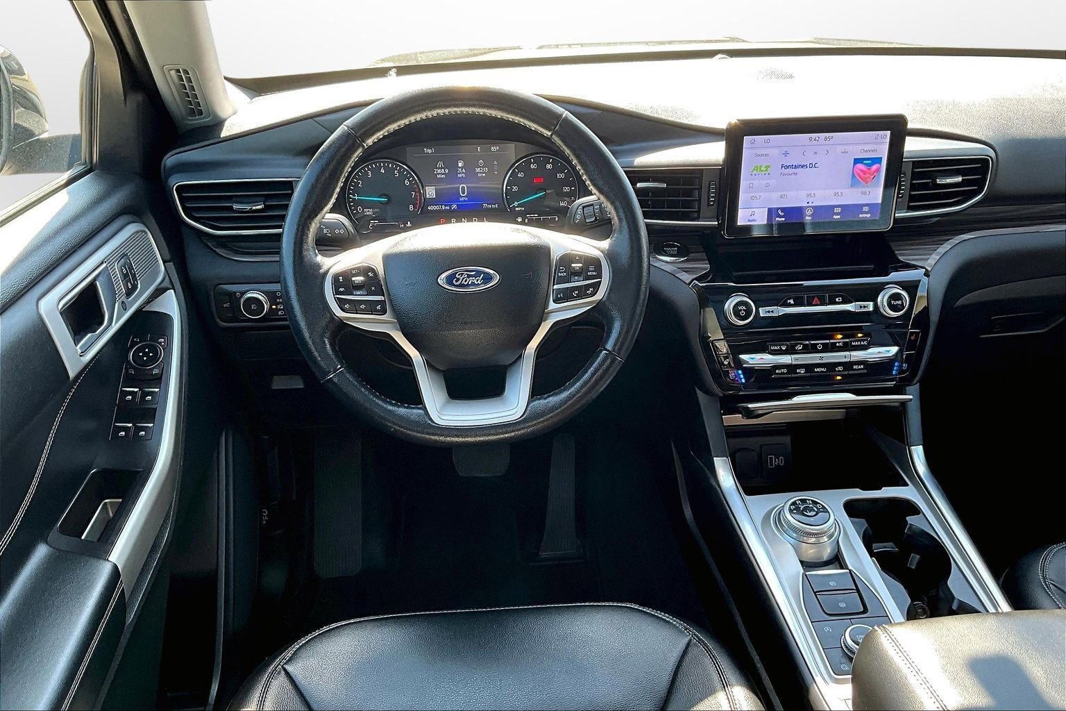 Used 2022 Ford Explorer Limited image 5