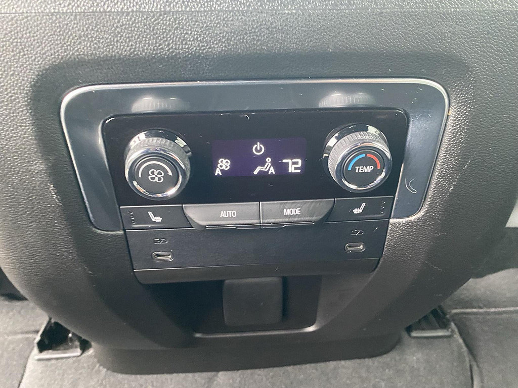 Certified 2026 Chevrolet Suburban Premier AWD/4WD image 18