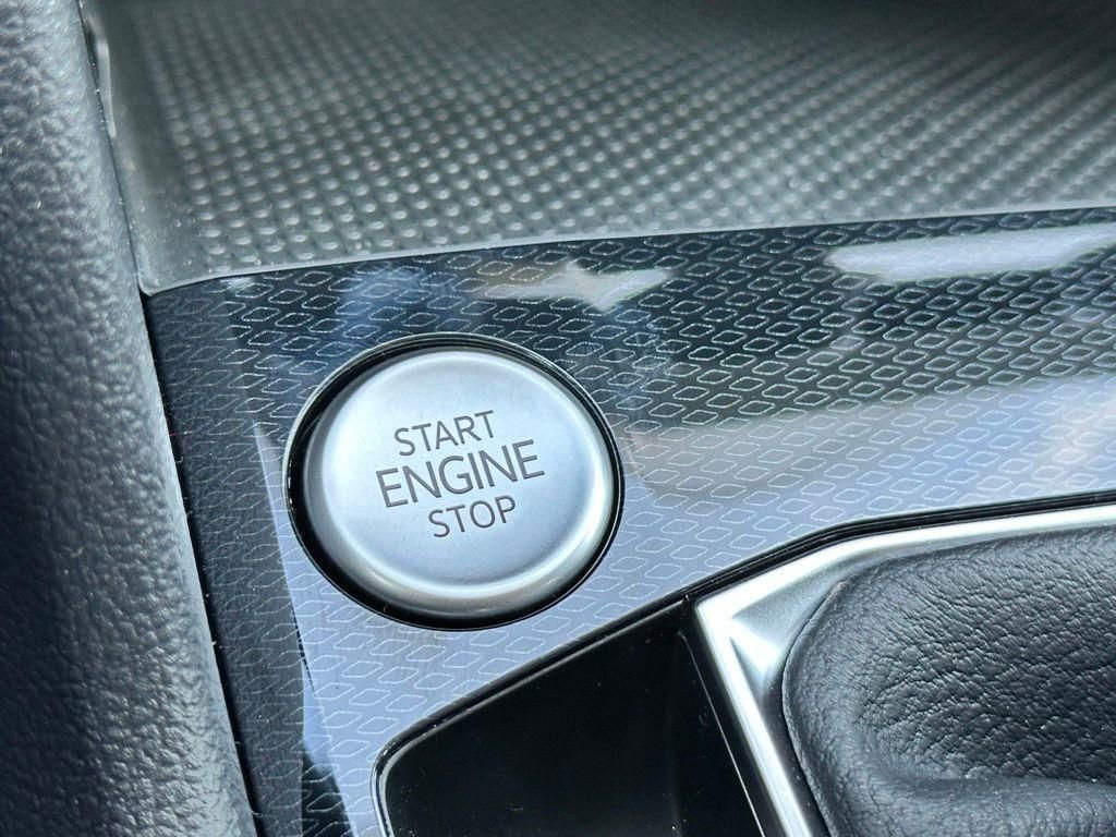 New 2026 Volkswagen Taos S image 14