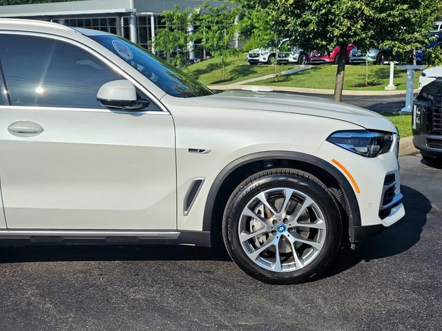 Used 2023 BMW X5 xDrive45e w/ Parking Assistance Package AWD/4WD image 7