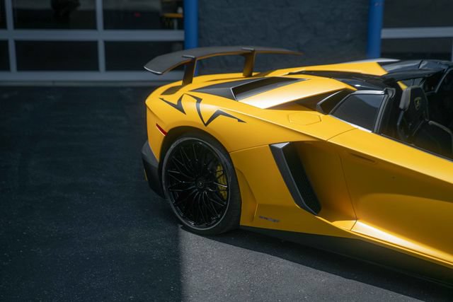 Used 2016 Lamborghini Aventador LP 750-4 Superveloce AWD/4WD image 31