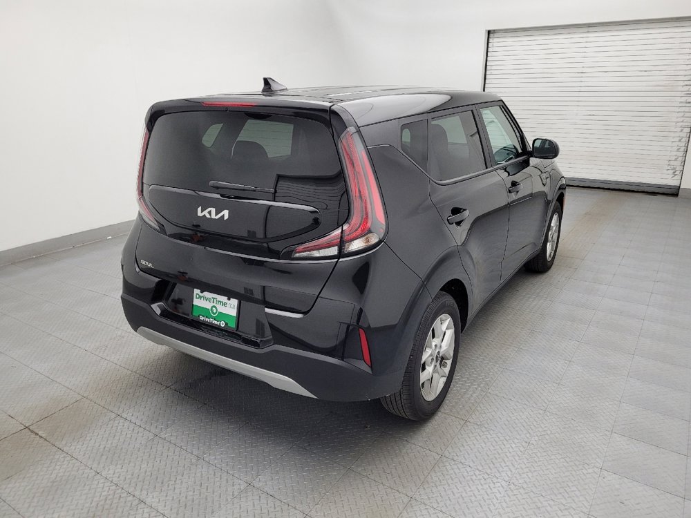 Used 2025 Kia Soul LX w/ LX Technology Package image 9
