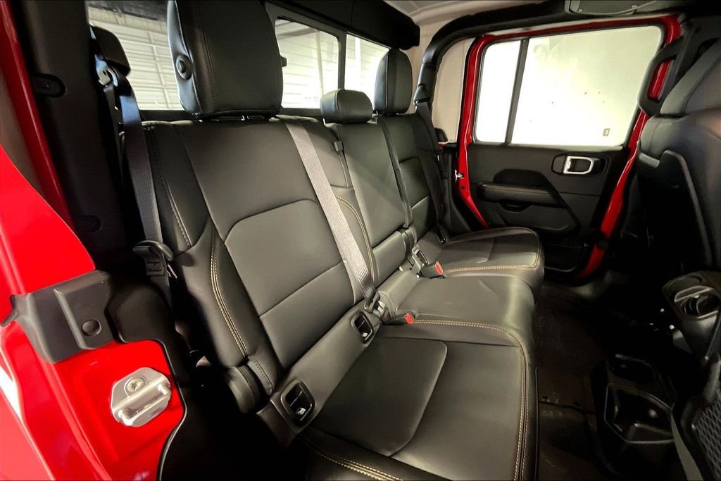 New 2025 Jeep Gladiator Sport image 17