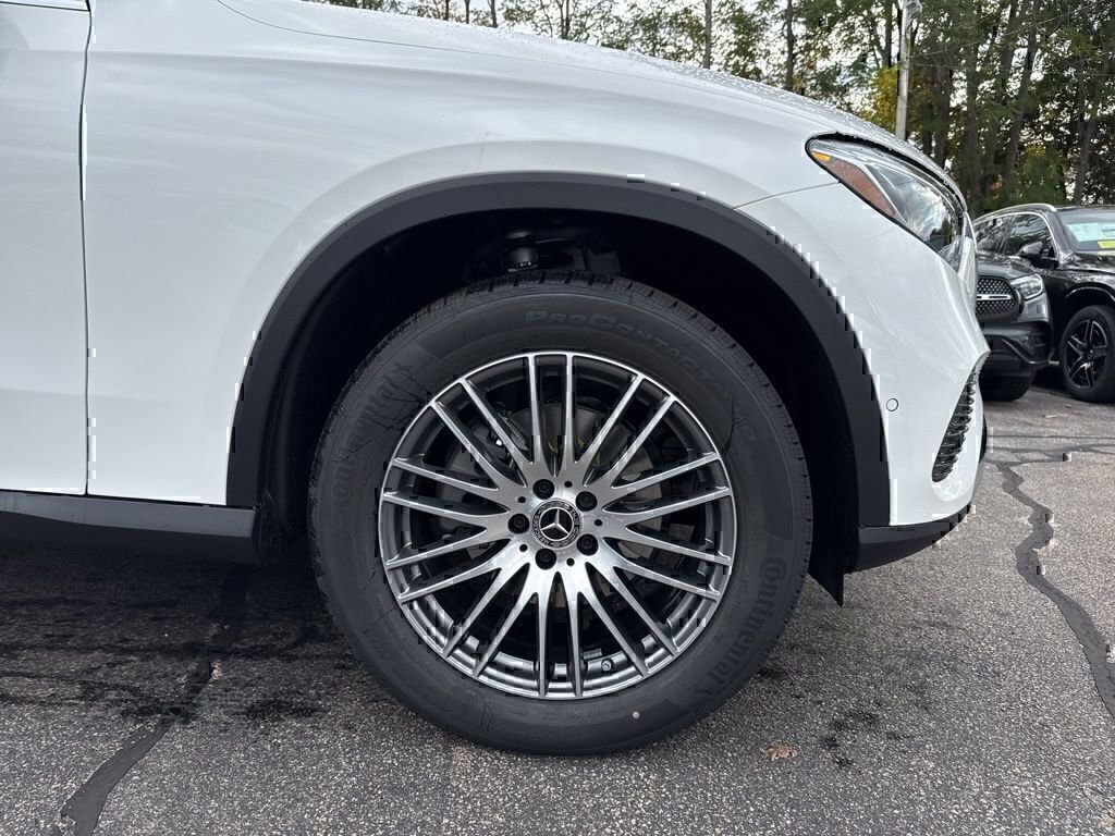 Used 2026 Mercedes-Benz GLC 300 4MATIC image 11