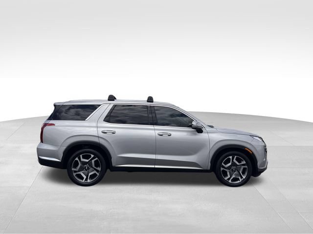 Used 2024 Hyundai Palisade Limited FWD image 6