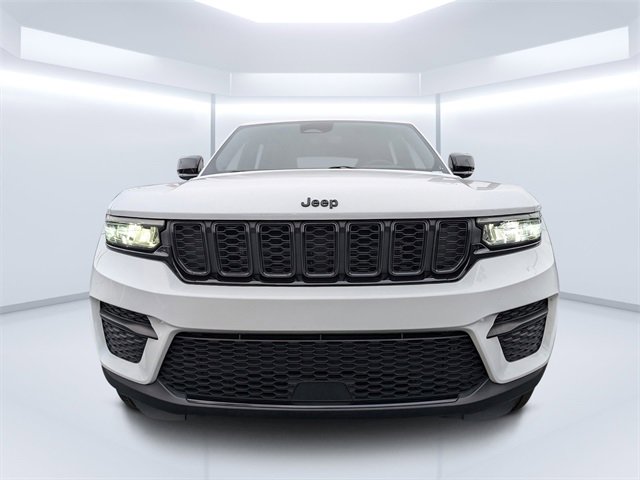 Used 2023 Jeep Grand Cherokee Altitude image 8