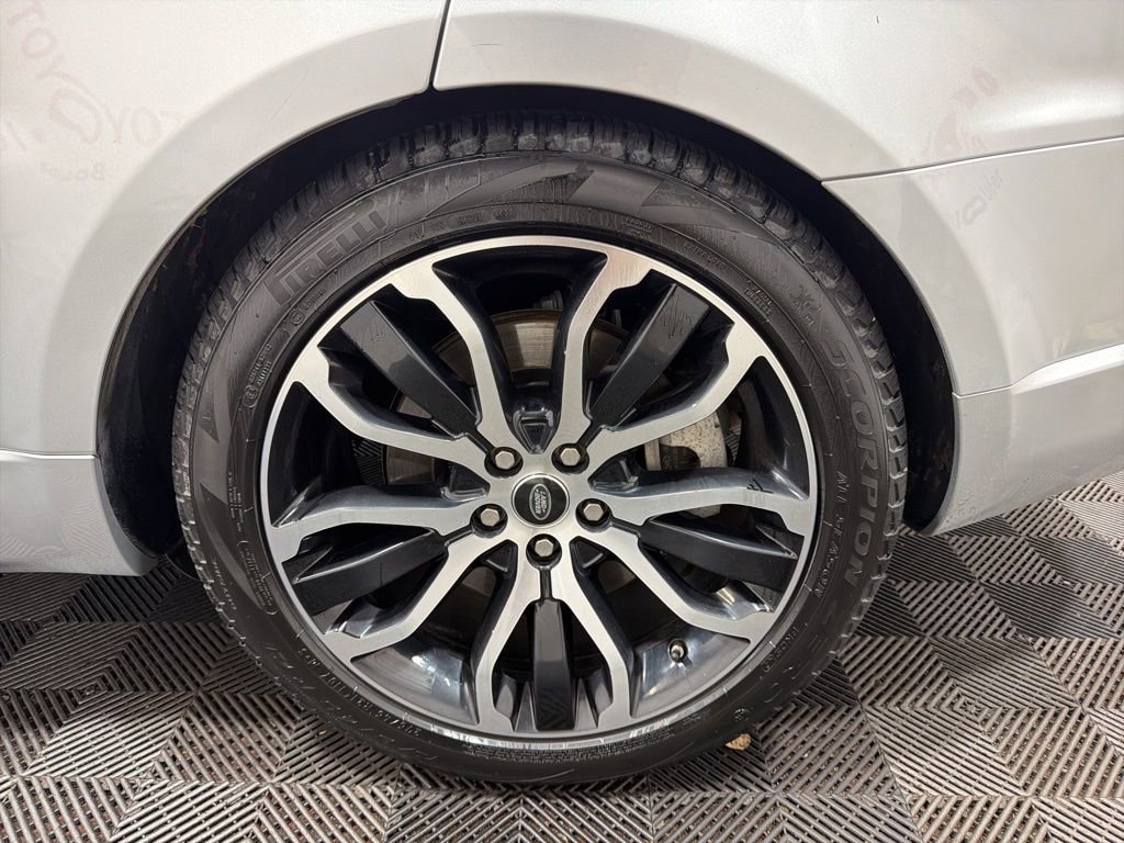 Used 2019 Land Rover Range Rover Sport Supercharged AWD/4WD image 31