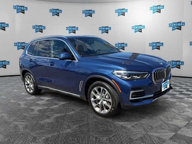 Used 2022 BMW X5 xDrive40i w/ Premium Package AWD/4WD image 7