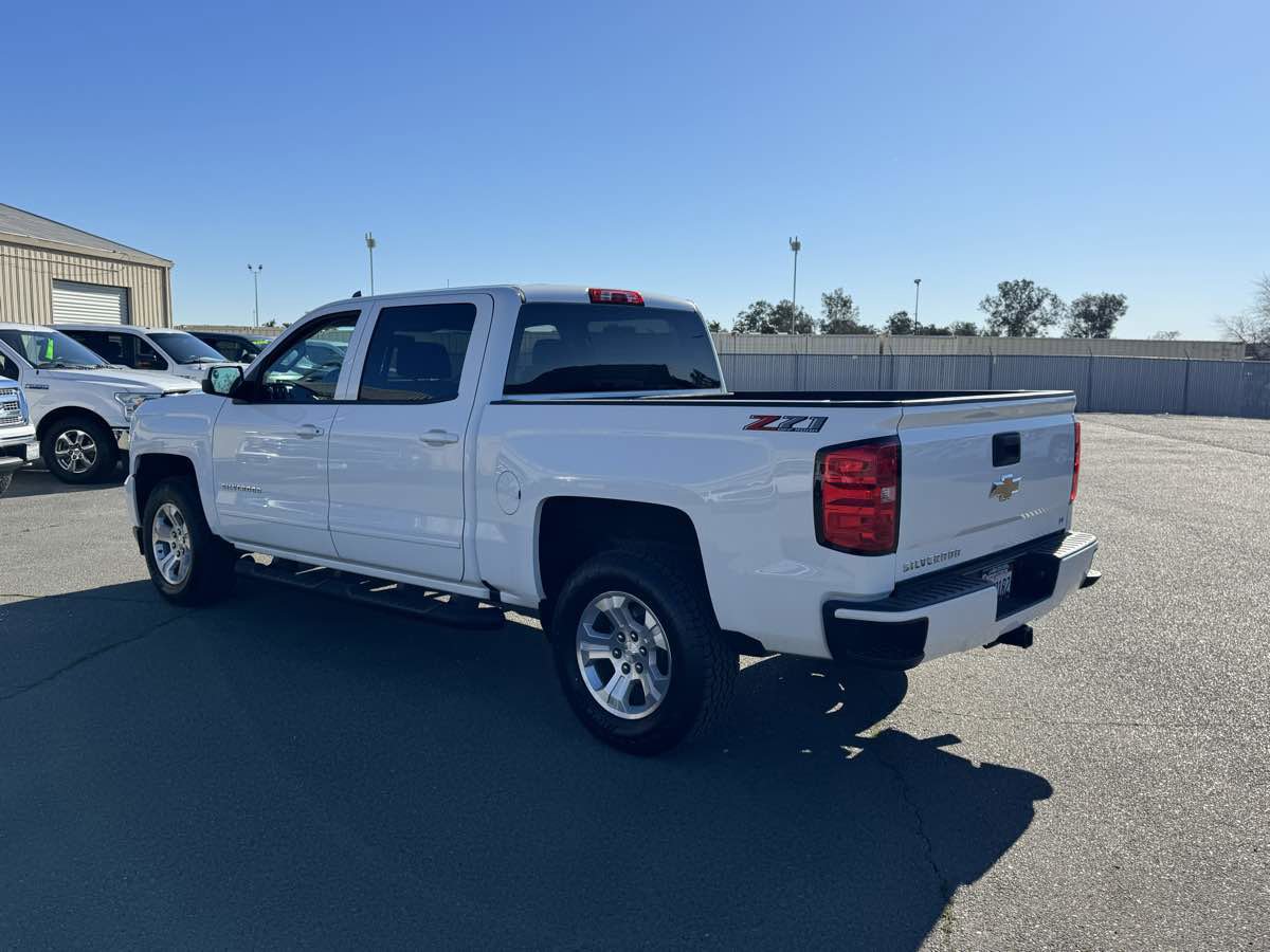 Used 2018 Chevrolet Silverado 1500 LT w/ All Star Edition AWD/4WD image 8