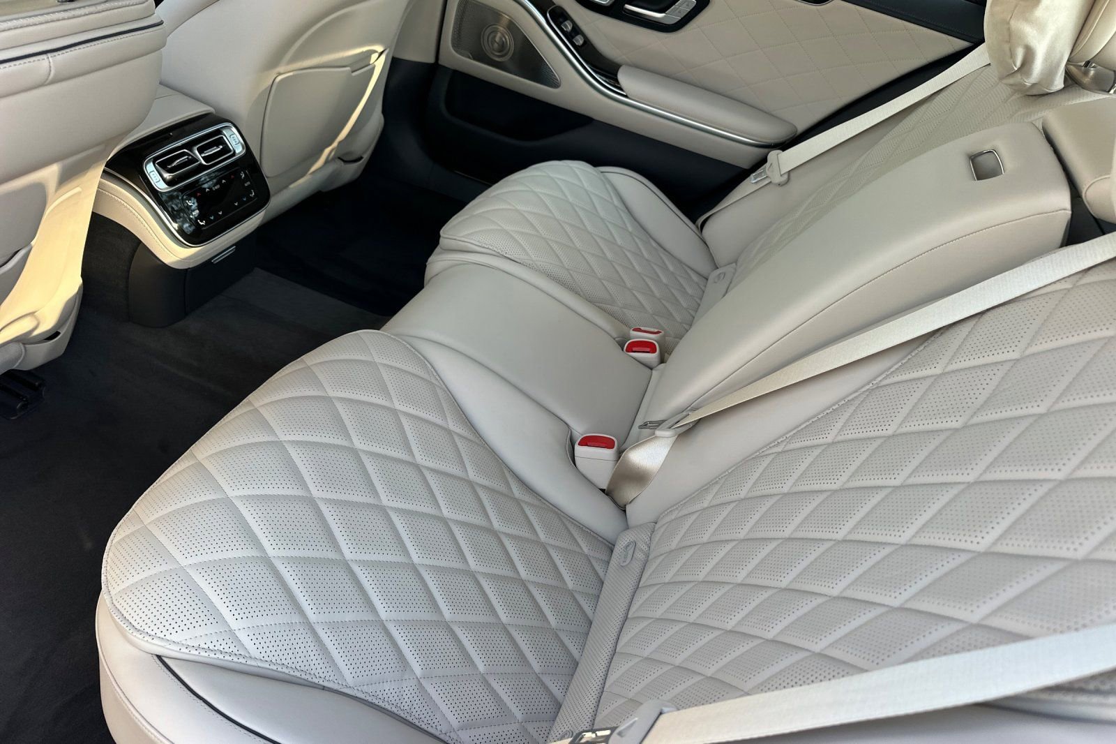 New 2026 Mercedes-Benz S 580 4MATIC Sedan image 13