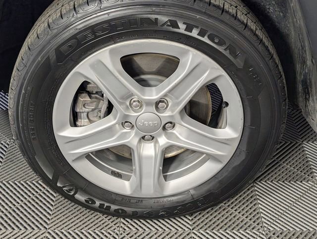 Certified 2023 Jeep Compass Sport image 8