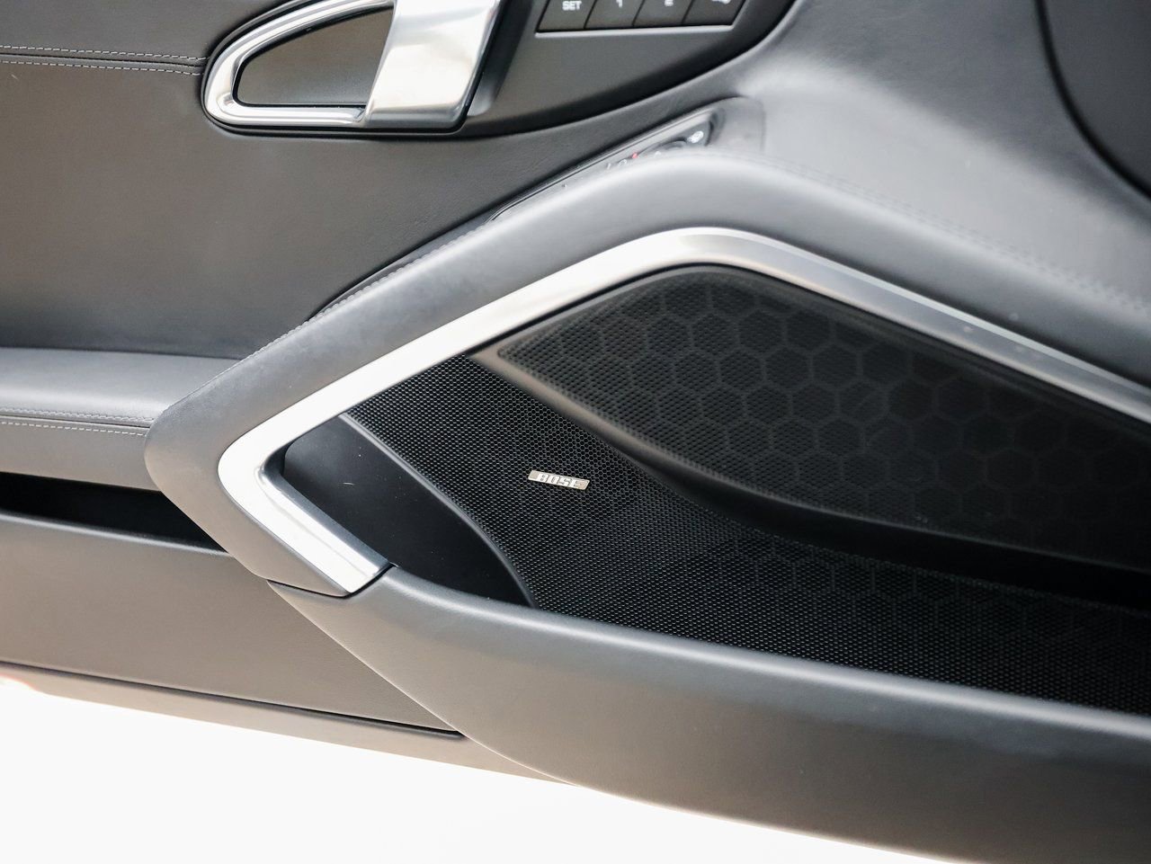 Certified 2018 Porsche 911 Carrera GTS image 22