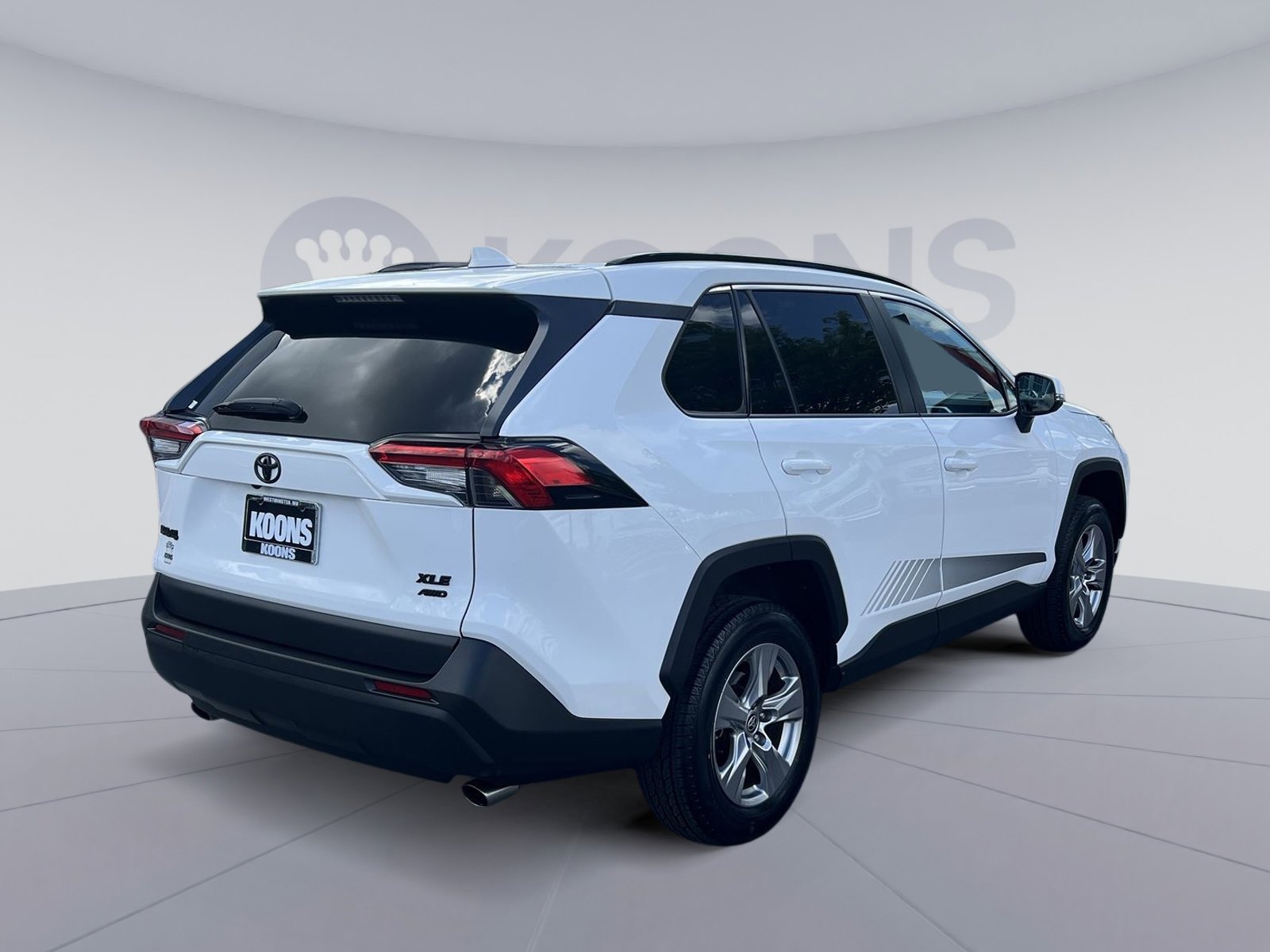 Used 2022 Toyota RAV4 XLE AWD/4WD image 16