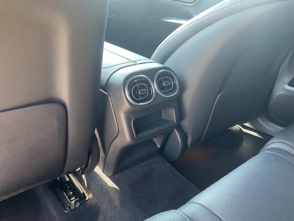Used 2025 Mercedes-Benz GLC 300 image 19
