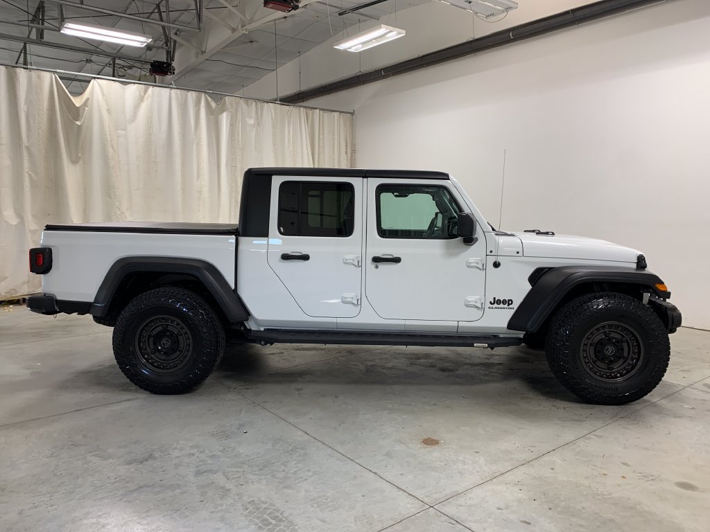 Used 2021 Jeep Gladiator Sport w/ Trailer Tow Package AWD/4WD image 11