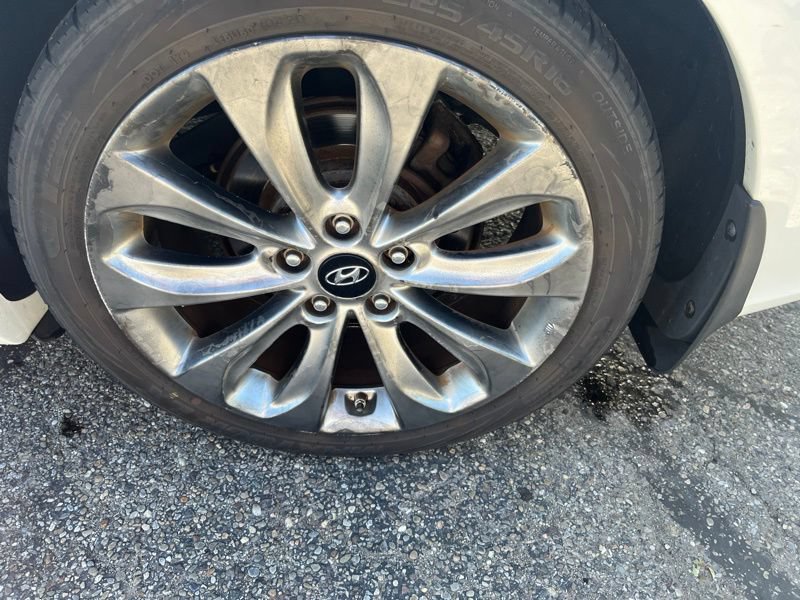 Used 2012 Hyundai Sonata SE w/ Navigation & Sunroof Pkg FWD image 12