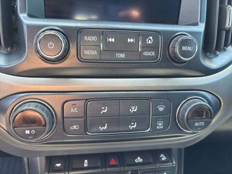 Used 2018 Chevrolet Colorado Z71 w/ LPO, Premium Interior Package AWD/4WD image 30