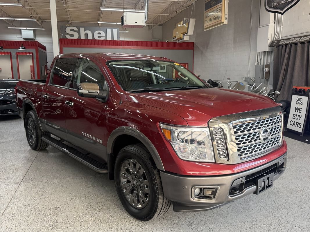 Used 2018 Nissan Titan XD AWD/4WD image 8