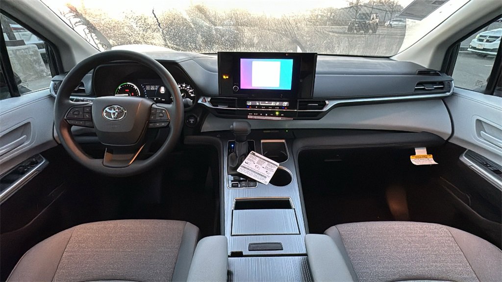 New 2026 Toyota Sienna LE image 24