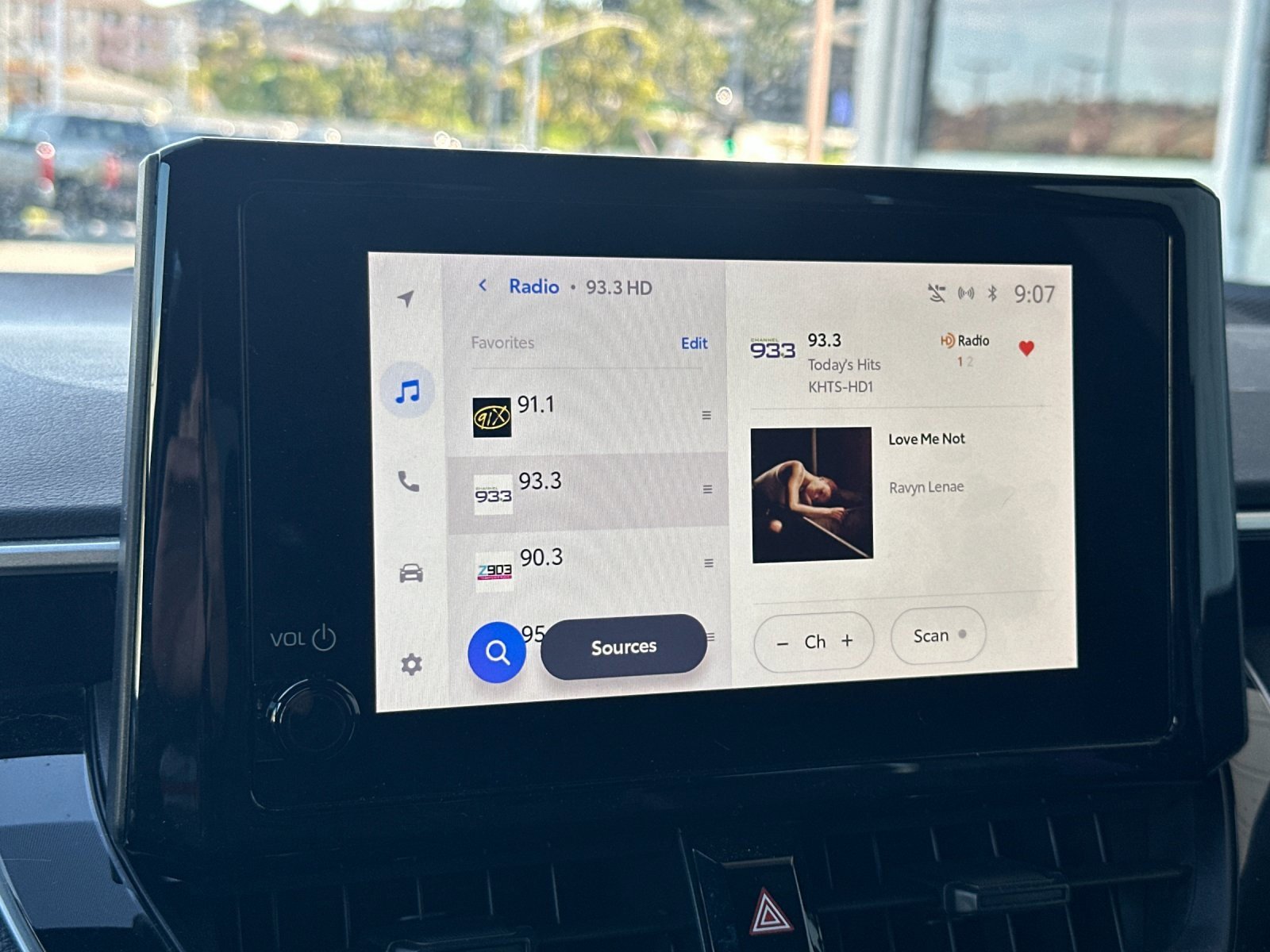 Used 2025 Toyota Corolla SE image 16