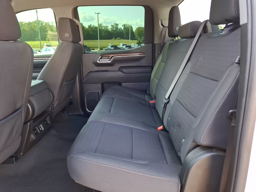 Used 2023 Chevrolet Silverado 1500 LT AWD/4WD image 27