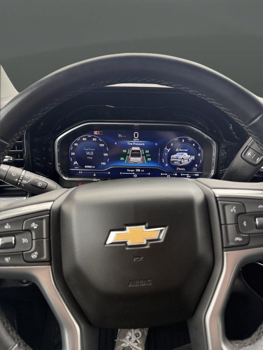 Used 2024 Chevrolet Silverado 1500 LT AWD/4WD image 11