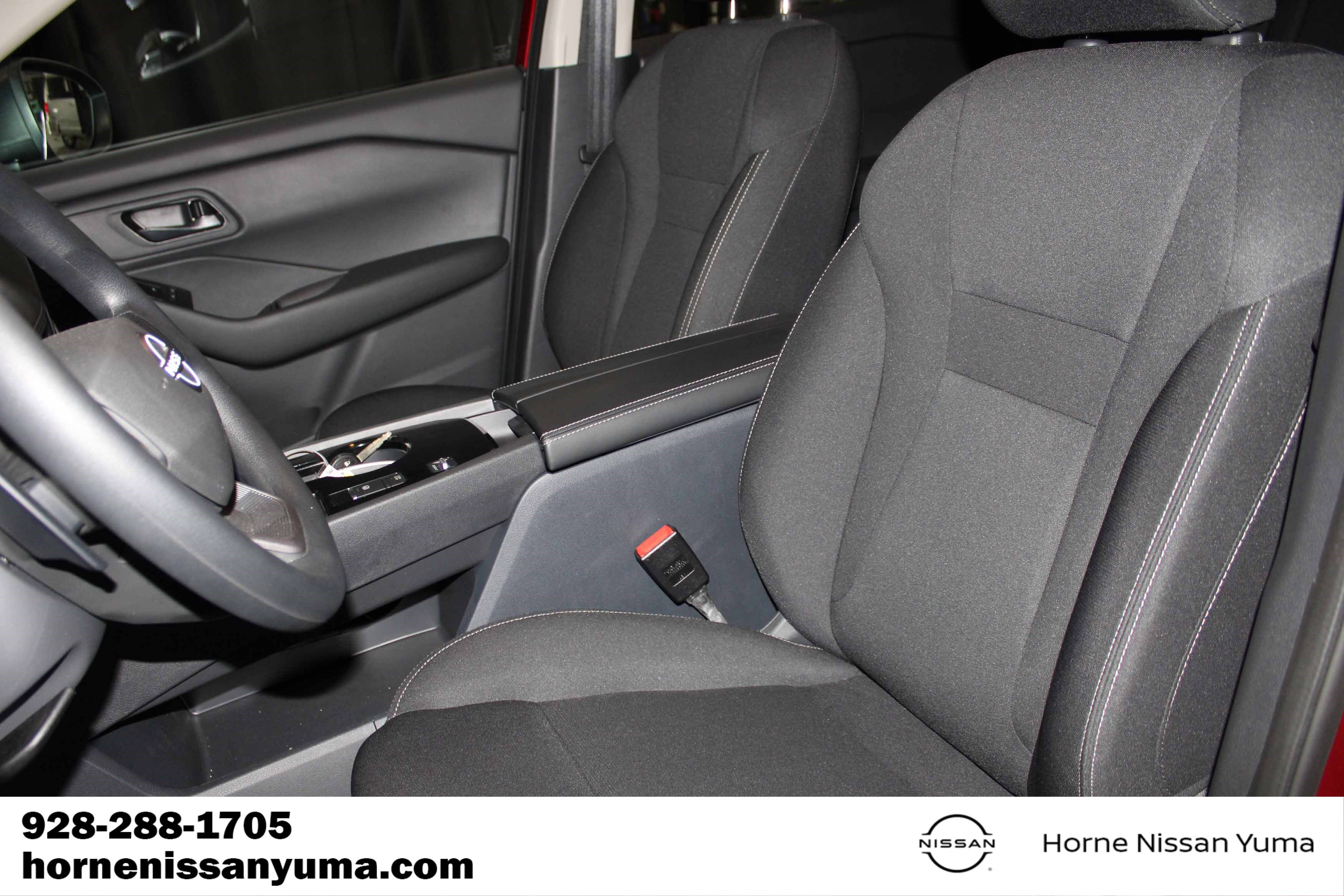 Certified 2025 Nissan Rogue S FWD image 4