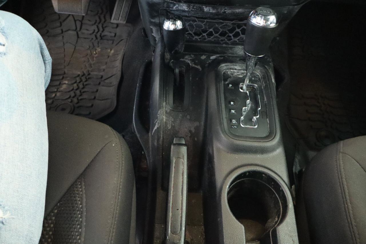 Used 2016 Jeep Wrangler Unlimited Sport image 19