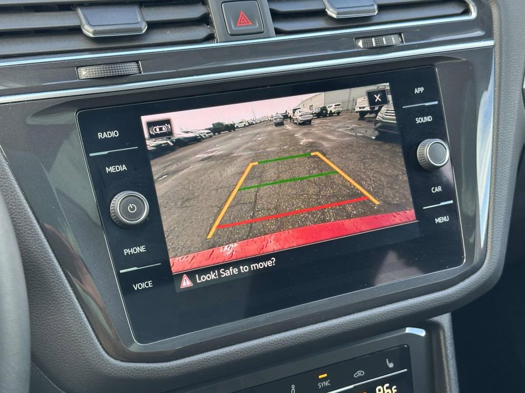 Certified 2023 Volkswagen Tiguan SE w/ Panoramic Sunroof Package image 28