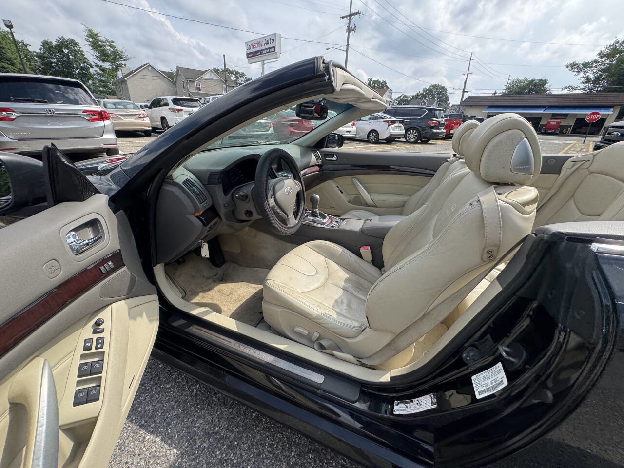 Used 2010 INFINITI G37 Base 2dr Convertible w/ Premium Pkg image 44