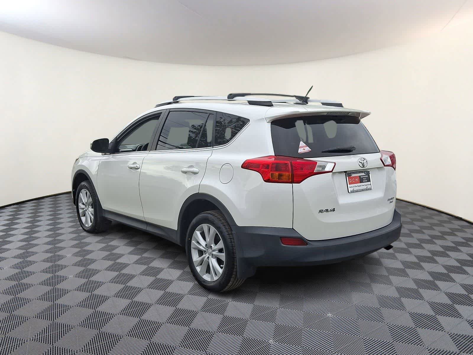 Used 2013 Toyota RAV4 Limited AWD/4WD image 8