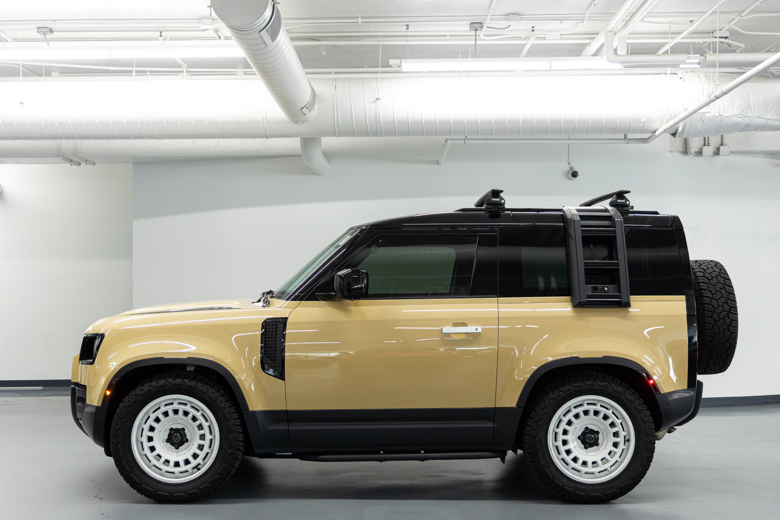 Used 2025 Land Rover Defender 90 S AWD/4WD image 4