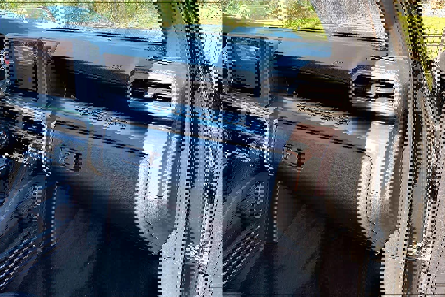 Certified 2025 Toyota Tacoma TRD Sport image 17