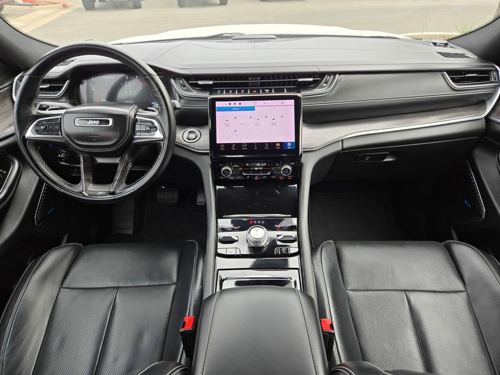 Used 2022 Jeep Grand Cherokee Overland w/ Advanced Protech Group III image 11