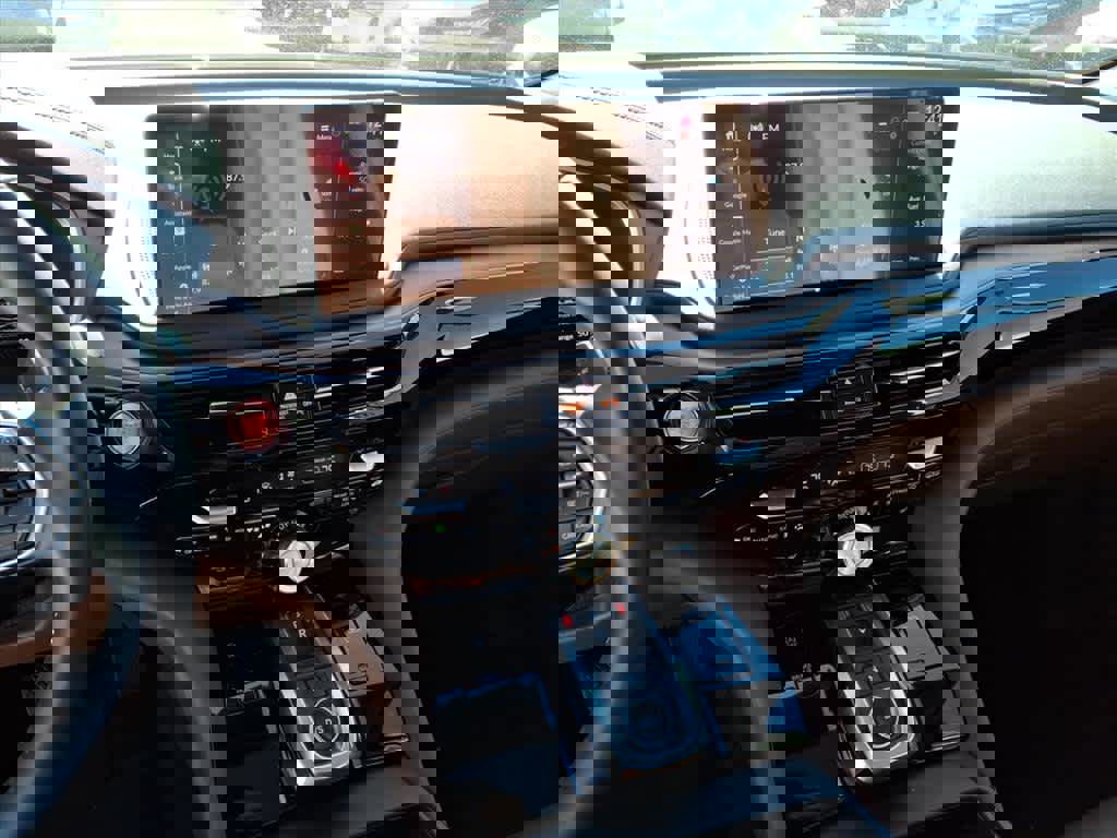 Certified 2026 Acura MDX SH-AWD w/ Technology Package image 10