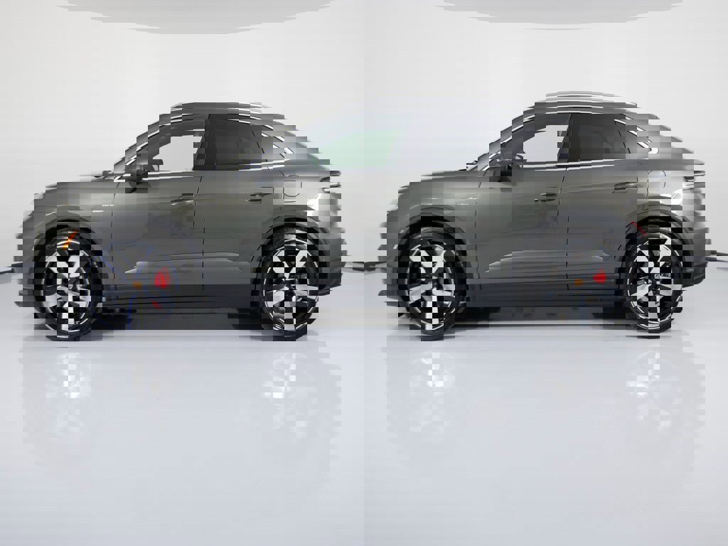 New 2025 Porsche Macan 4S Electric image 2