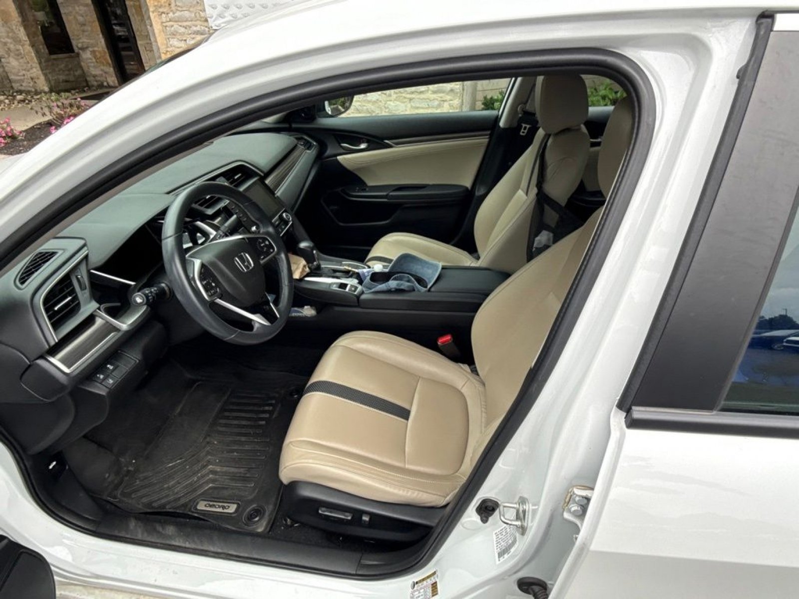 Used 2020 Honda Civic EX-L image 9