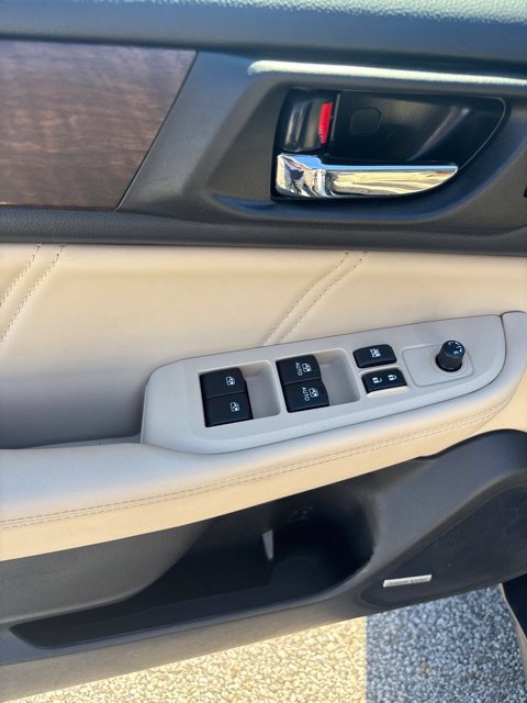 Used 2018 Subaru Outback 3.6R Limited AWD/4WD image 14